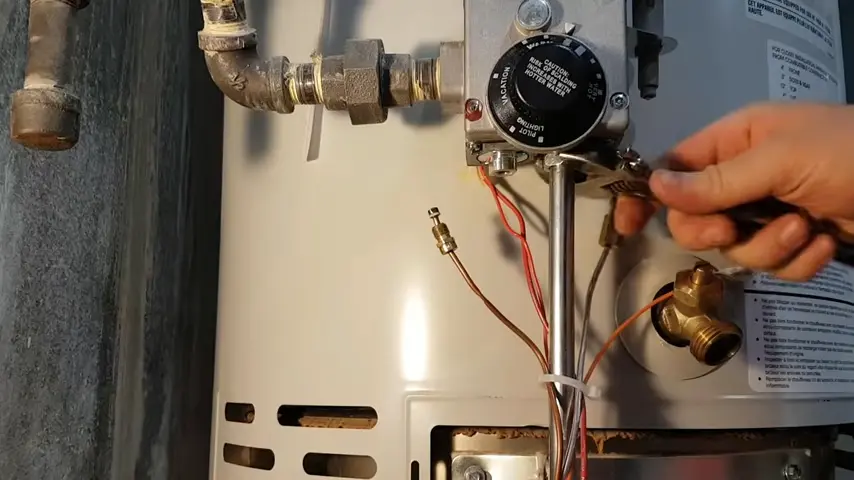 Disconnecting everything from the gas valve