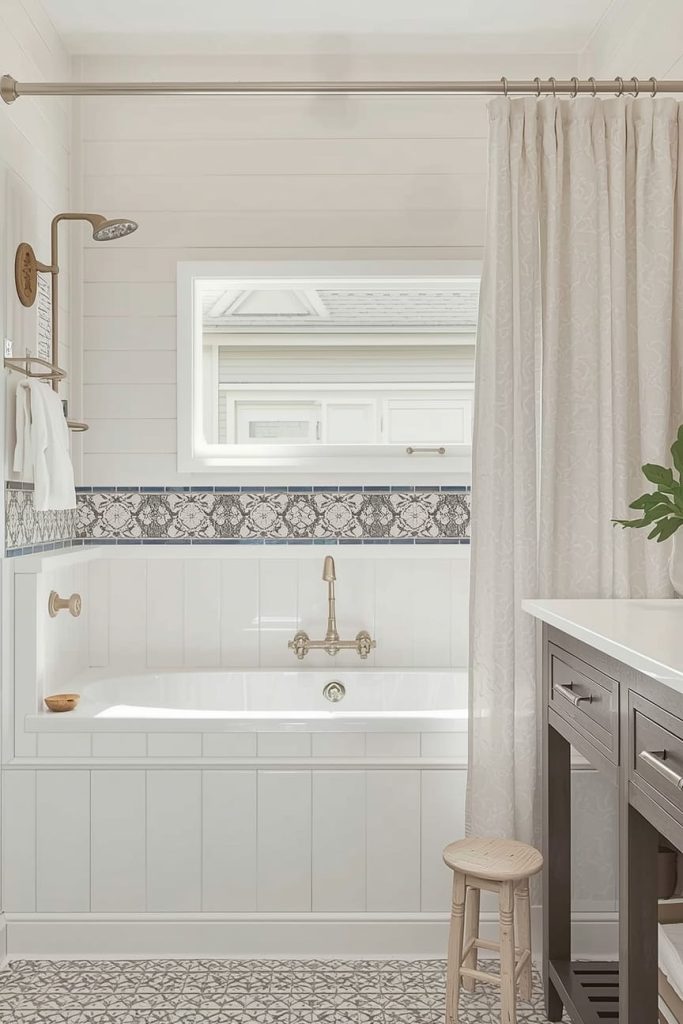 Corner Tub for Small Bathroom Optimization