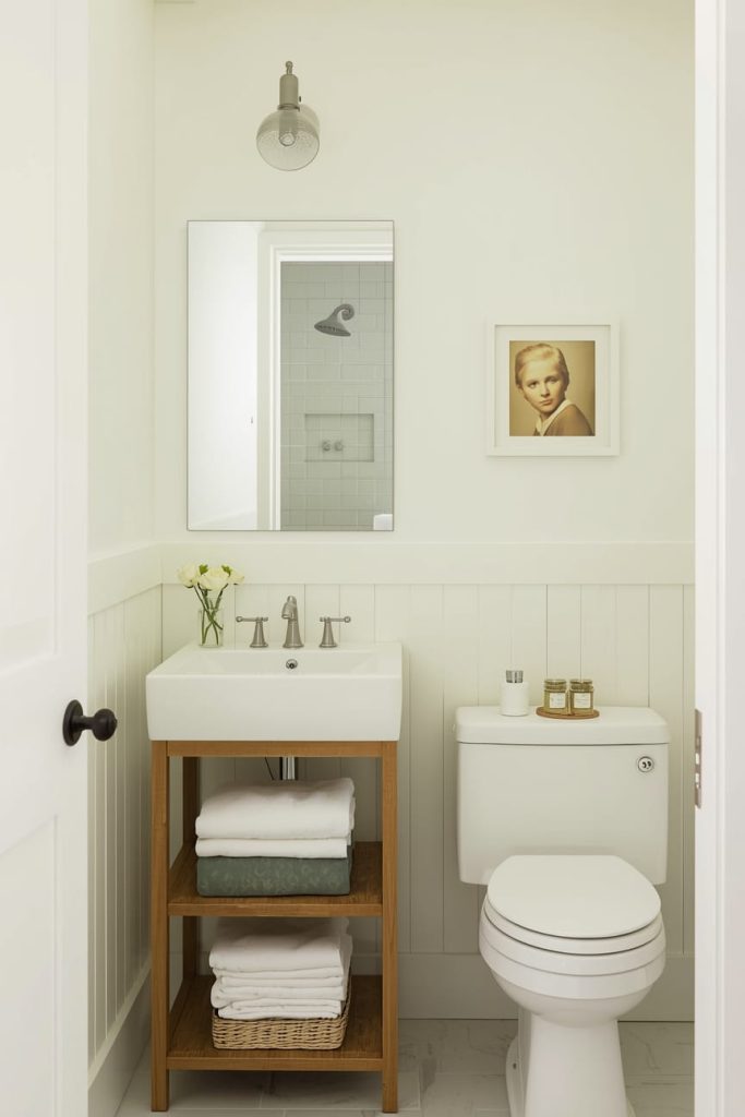 Small Powder Room Wainscoting Ideas That Maximize Space