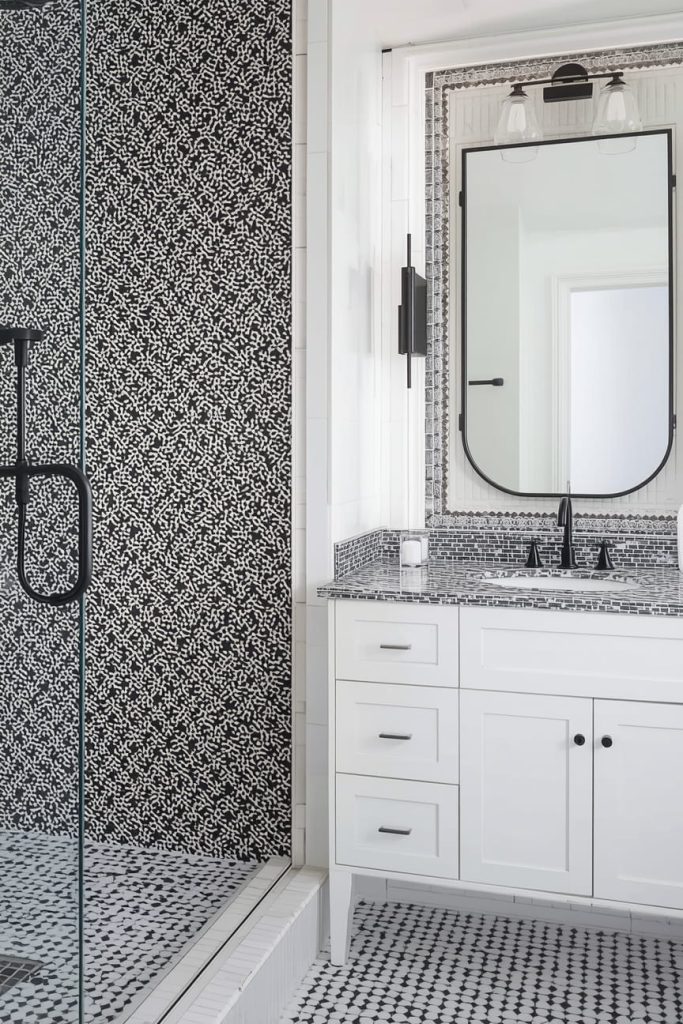 Black and White Mosaic Tile Bathroom (Detailed Elegance)