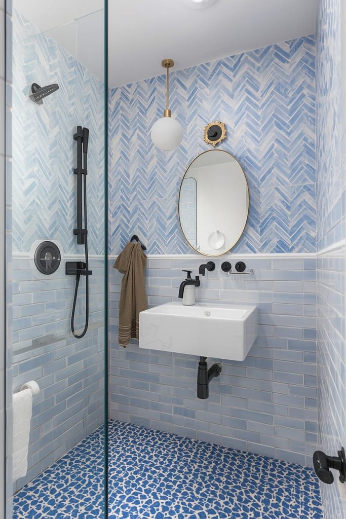 Navy Blue Tile Bathroom Ideas for a Bold and Elegant Look